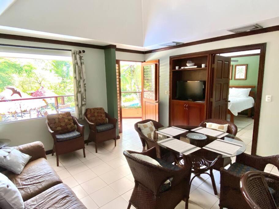 Lovely 2-Bdroom Condo In Laguna Eco Village Resort Кепос Екстериор снимка