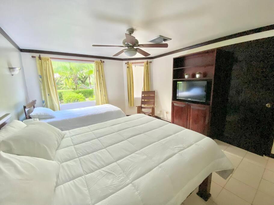 Lovely 2-Bdroom Condo In Laguna Eco Village Resort Кепос Екстериор снимка