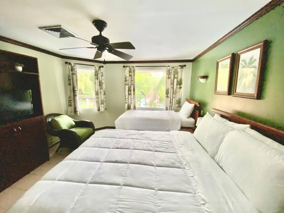 Lovely 2-Bdroom Condo In Laguna Eco Village Resort Кепос Екстериор снимка